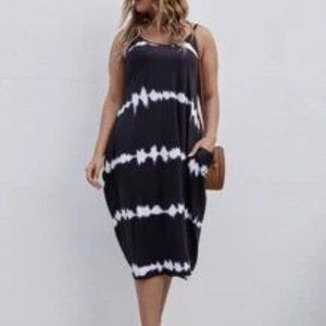 Plus Colorblock Cami Cocoon Dress